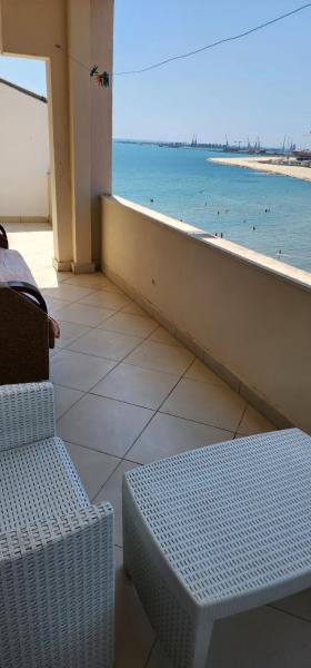 Rei ' s apartment on the sea